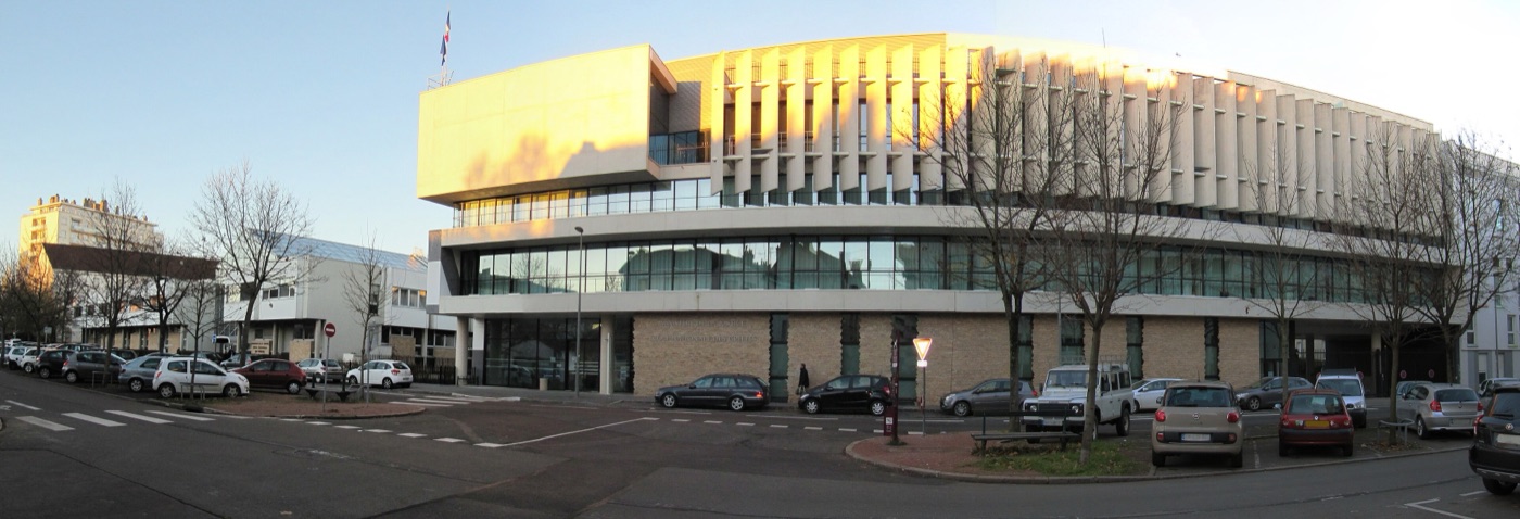 École nationale des greffes à Dijon, où se forment les lauréats du concours de greffier (photo François de Dijon, CC BY-SA 3.0)